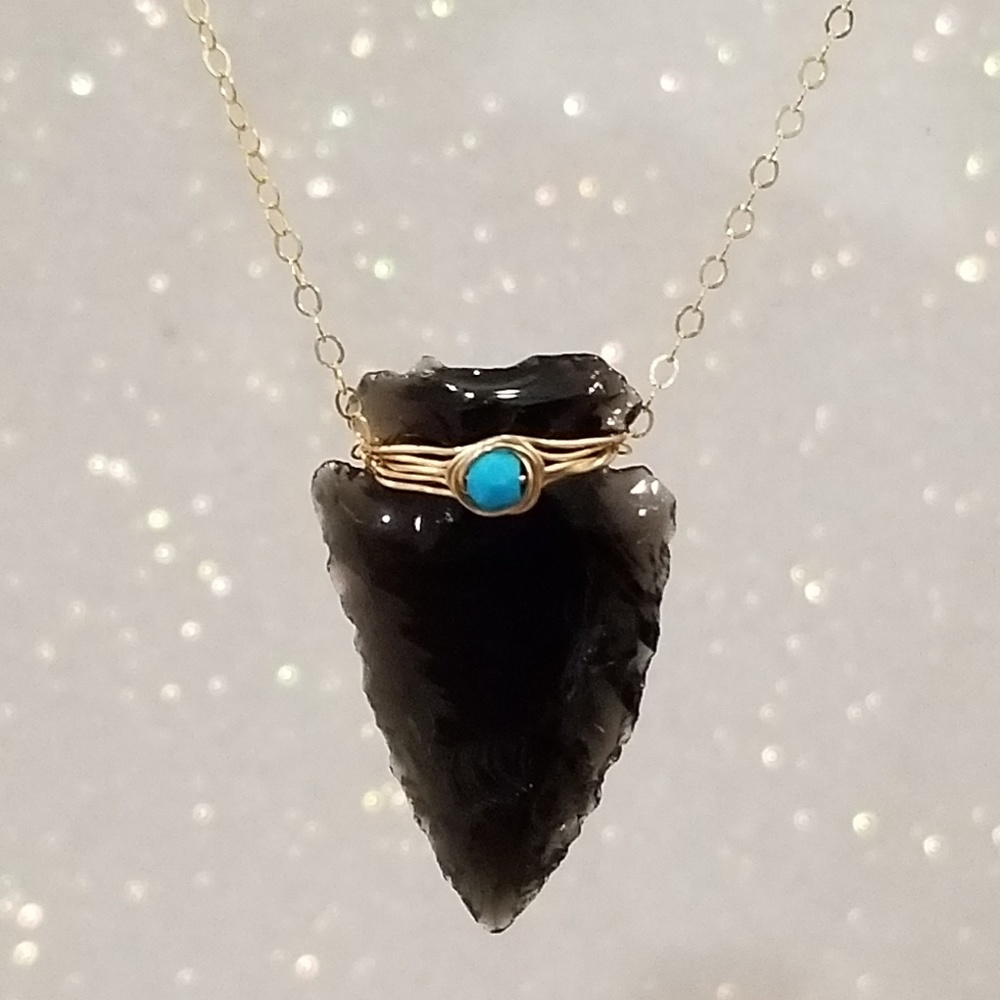 Raw crystal arrow head 14k gold chain necklace - Picture 3 of 8
